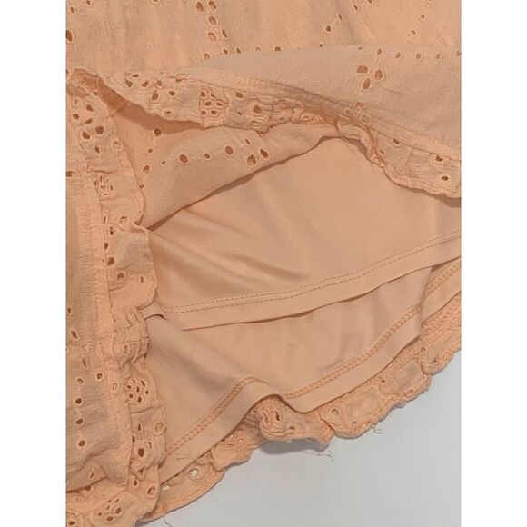 Curvy Red Camel Eyelet Lined Short - Picture 3 of 6